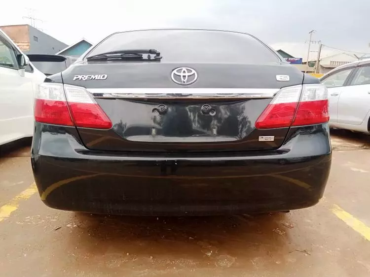 Toyota Premio