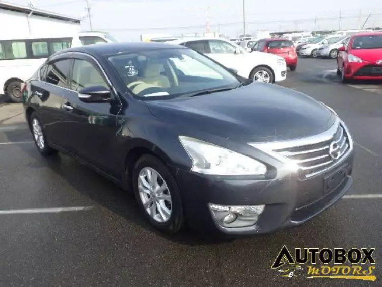 Nissan Teana