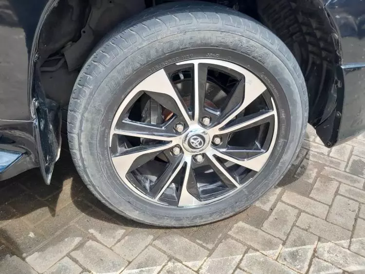 Toyota Landcruiser ZX