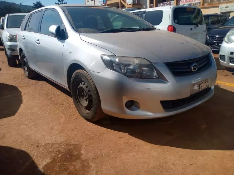 Toyota Fielder 