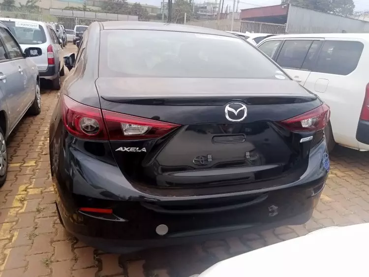 Mazda Axela