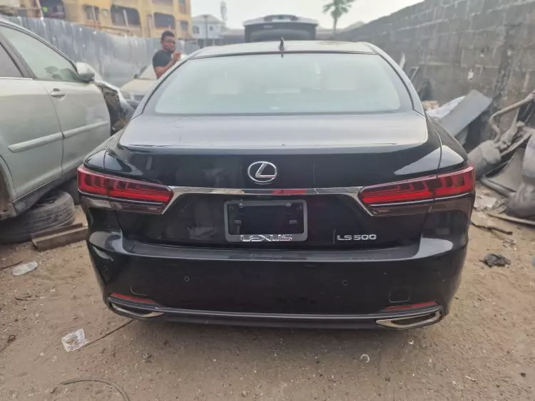 Lexus LS 500