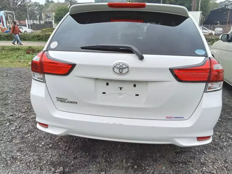Toyota Fielder