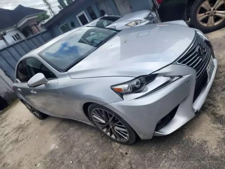 Lexus IS 250