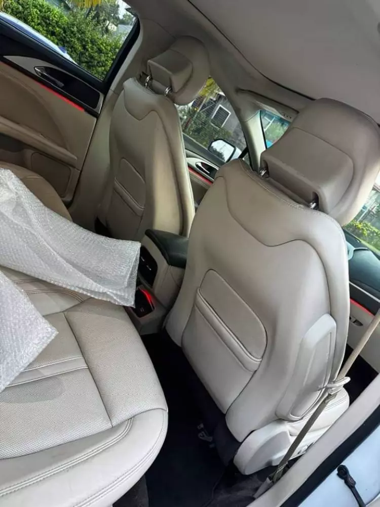 Lincoln MKZ