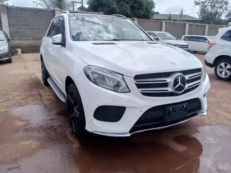 Mercedes-Benz GLE 350