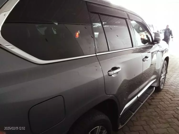 Lexus LX 570