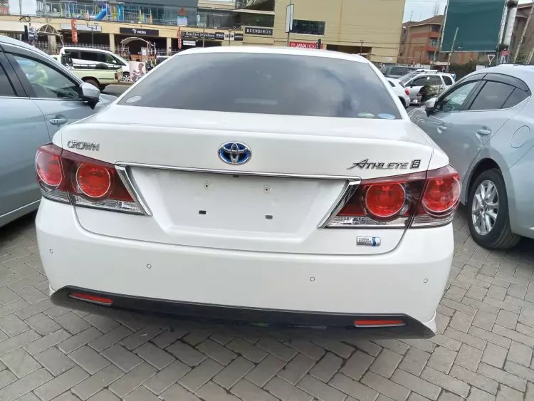 Toyota Crown Athlete