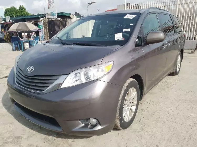 Toyota Sienna