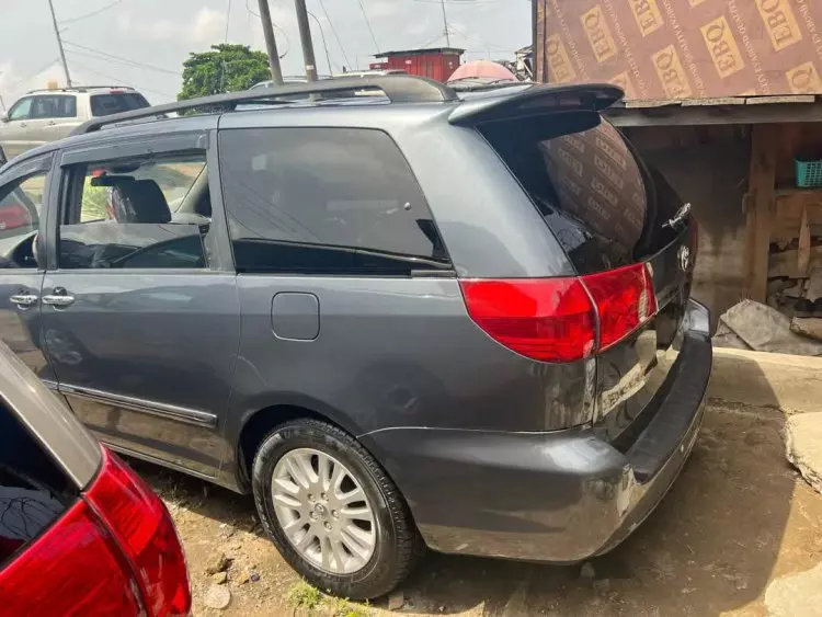 Toyota Sienna