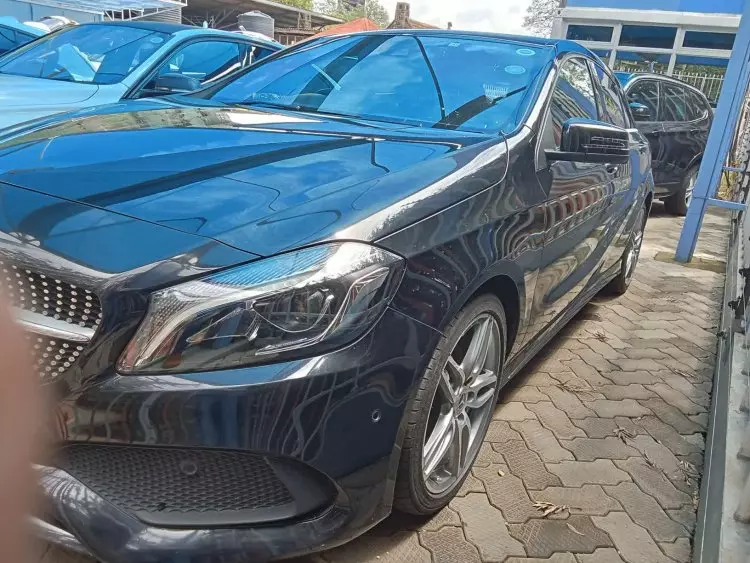 Mercedes-Benz A 180