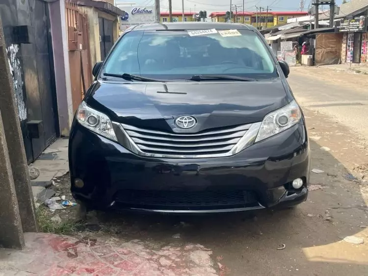 Toyota Sienna
