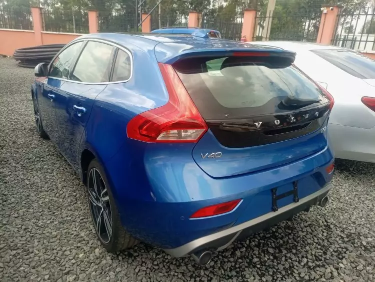 Volvo V40