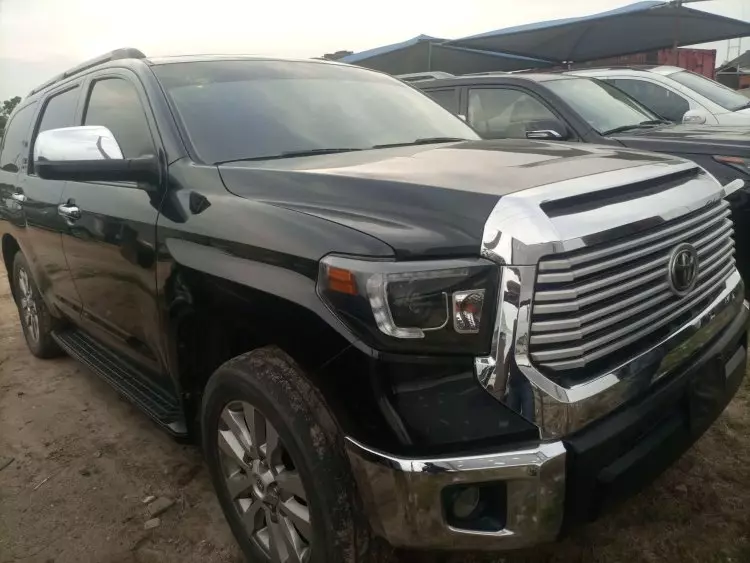 Toyota Sequoia