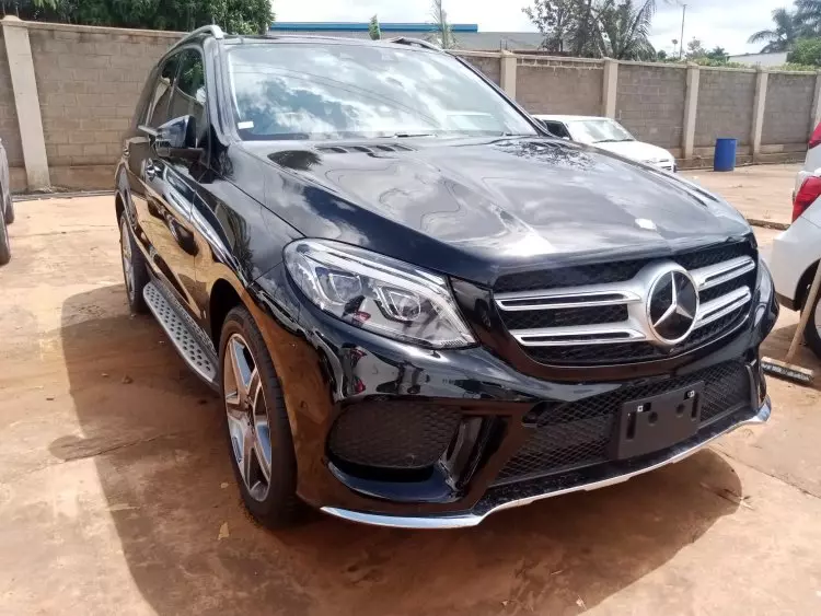 Mercedes-Benz GLE 350