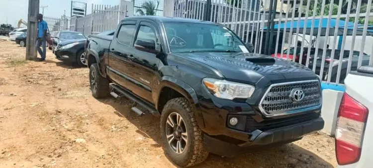 Toyota Tacoma