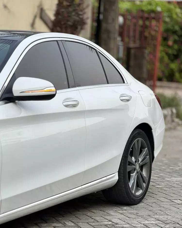 Mercedes-Benz C 300