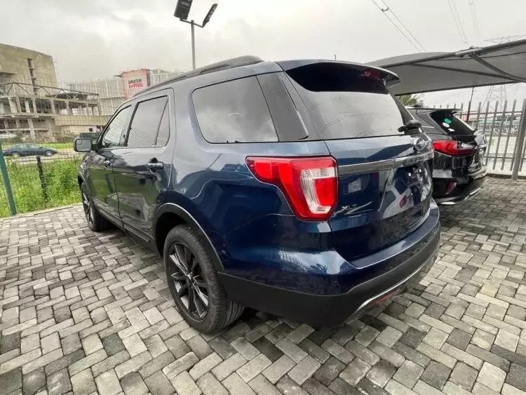 Ford Explorer XLT 3.5L