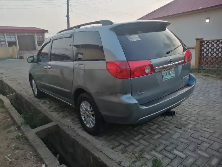 Toyota Sienna
