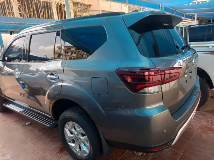 Nissan X-TERRA PLATINIUM