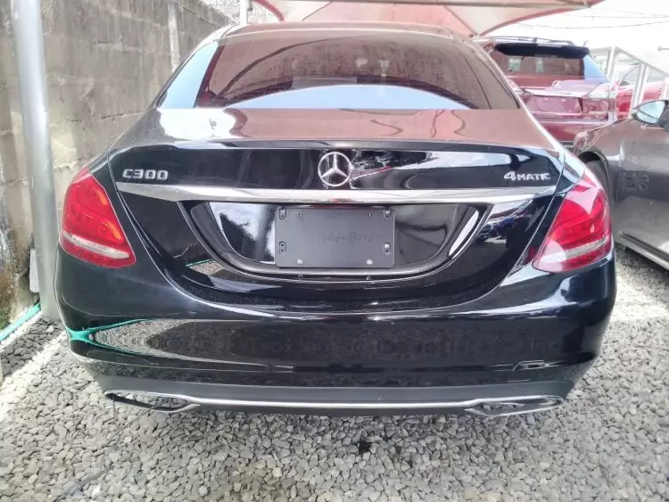 Mercedes-Benz C 300