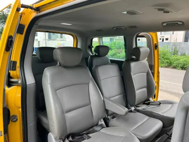 Hyundai H-1 Starex