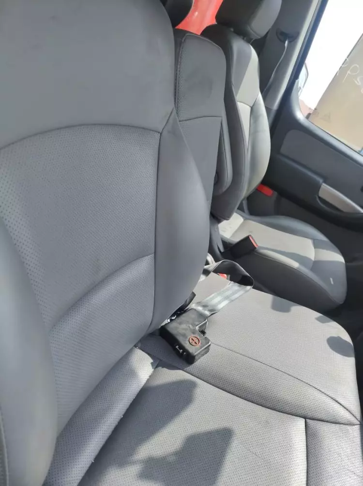 Hyundai H-1 Starex