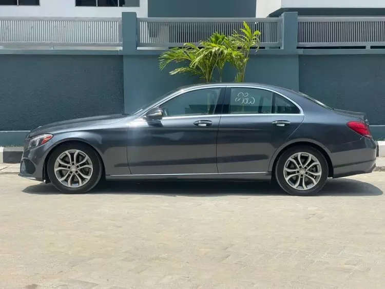 Mercedes-Benz C 300