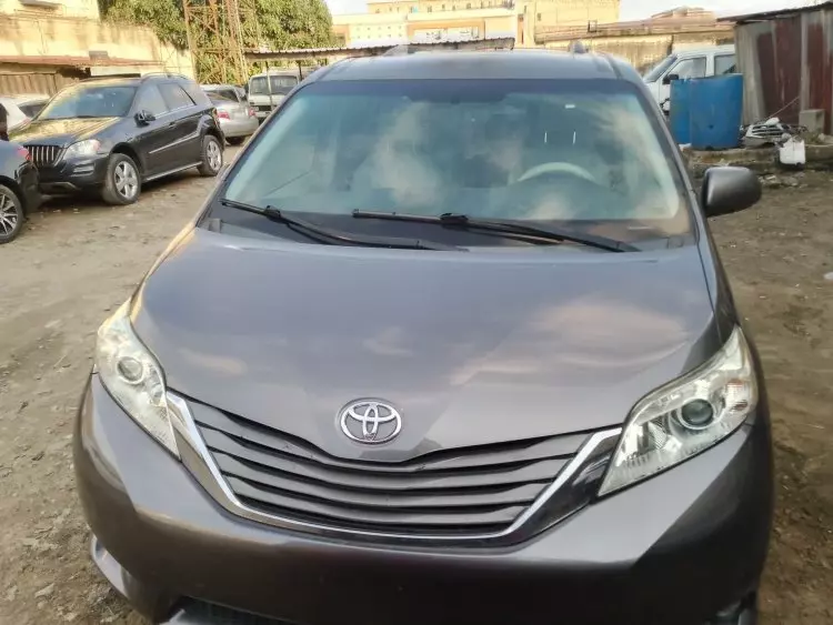 Toyota Sienna