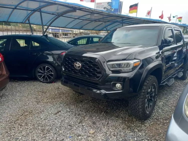 Toyota Tacoma