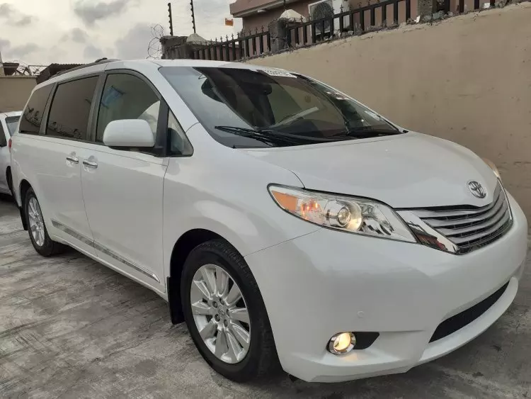 Toyota Sienna