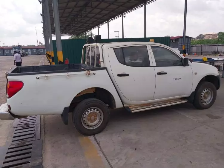 Mitsubishi L200 D/C GL Did