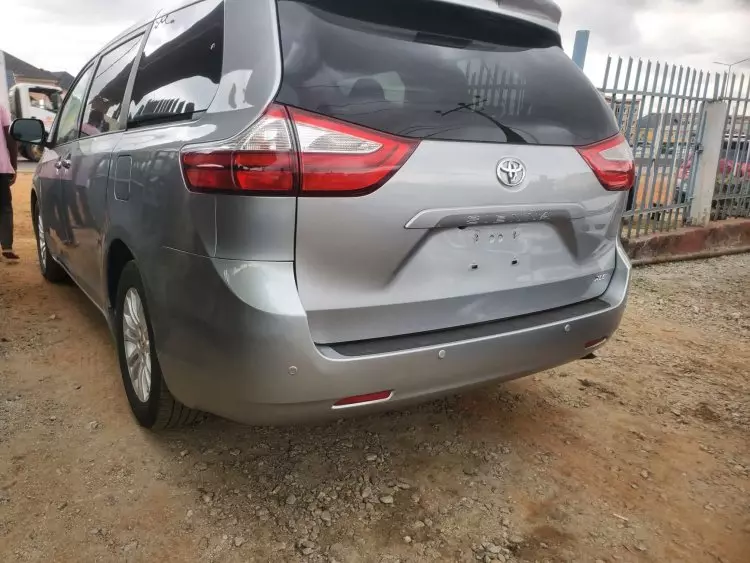Toyota Sienna