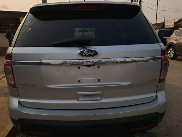 Ford Explorer