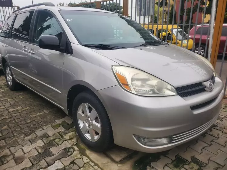 Toyota Sienna
