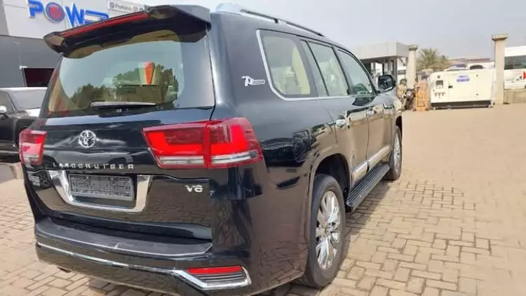 Toyota Land Cruiser GXR