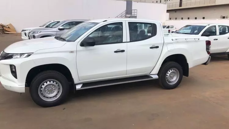 Mitsubishi L200 D/C GL Did