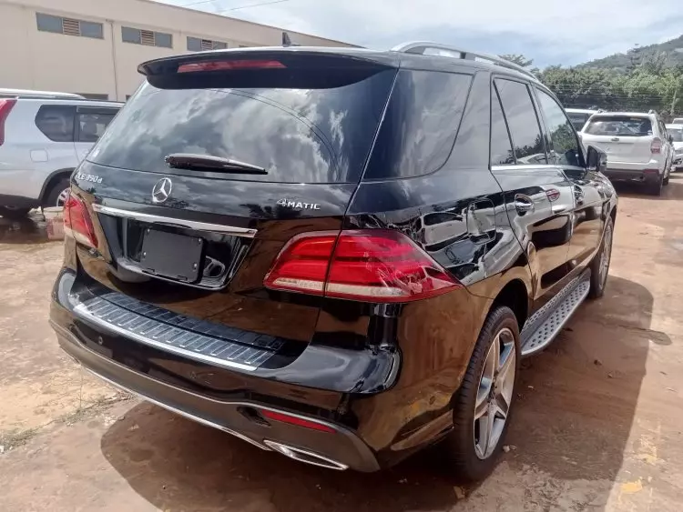 Mercedes-Benz GLE 350