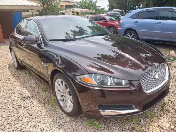 Jaguar XF