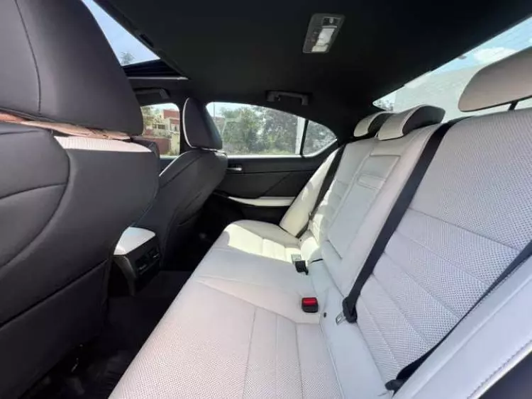 Lexus IS 350