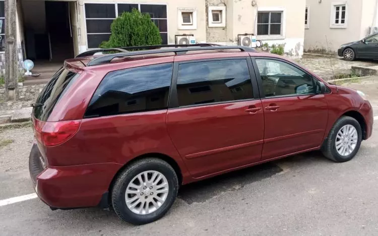 Toyota Sienna