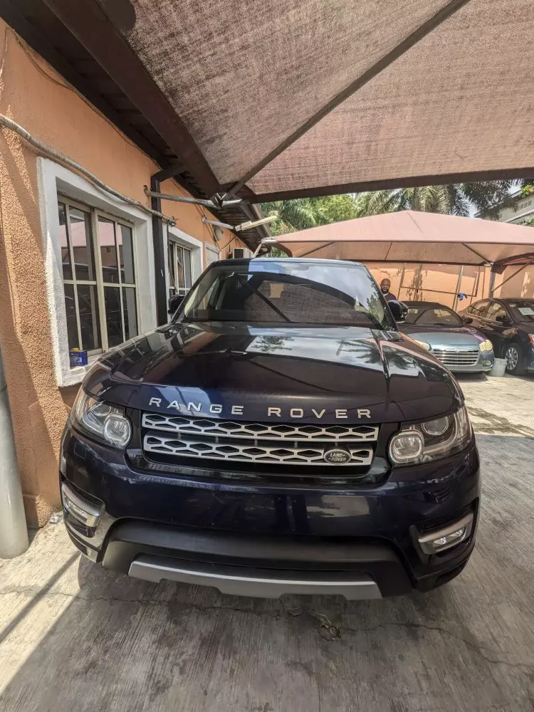 RANGE ROVER HSE LR4