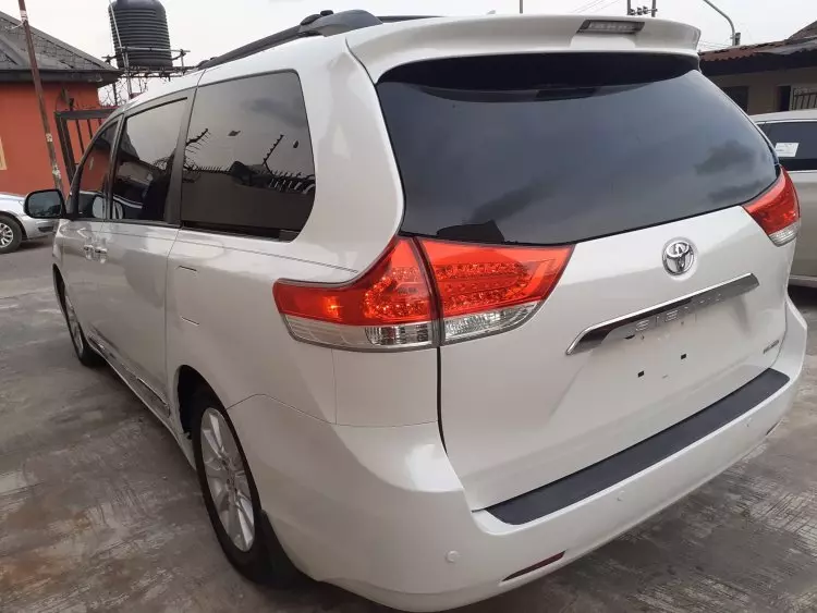 Toyota Sienna