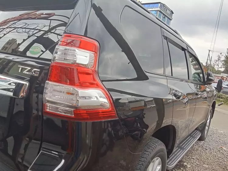 Toyota Landcruiser prado TZ
