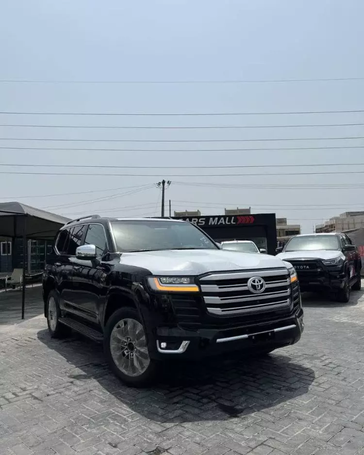 Toyota Land Cruiser GXR