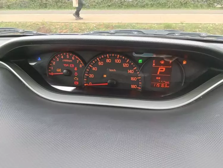 SUZUKI Solio