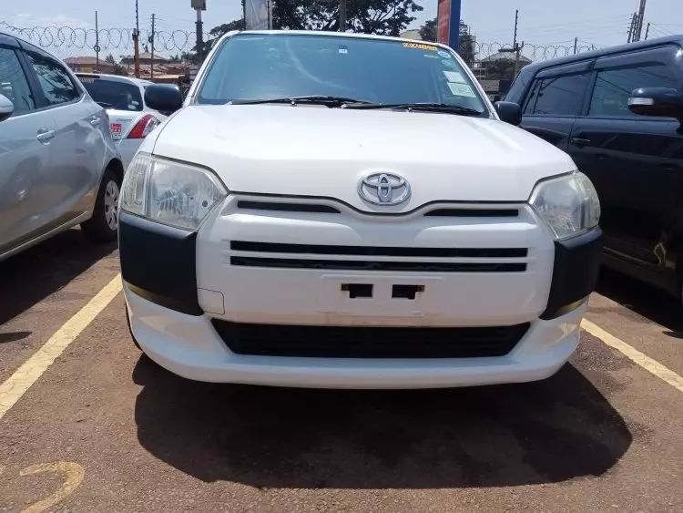 Toyota Succeed