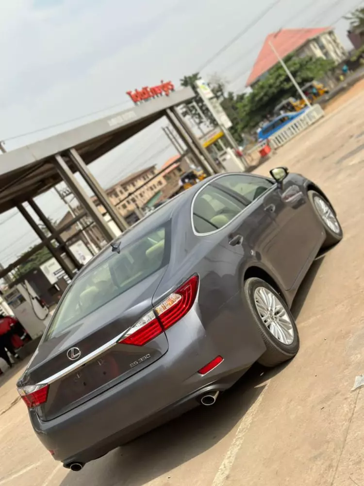 Lexus ES 330