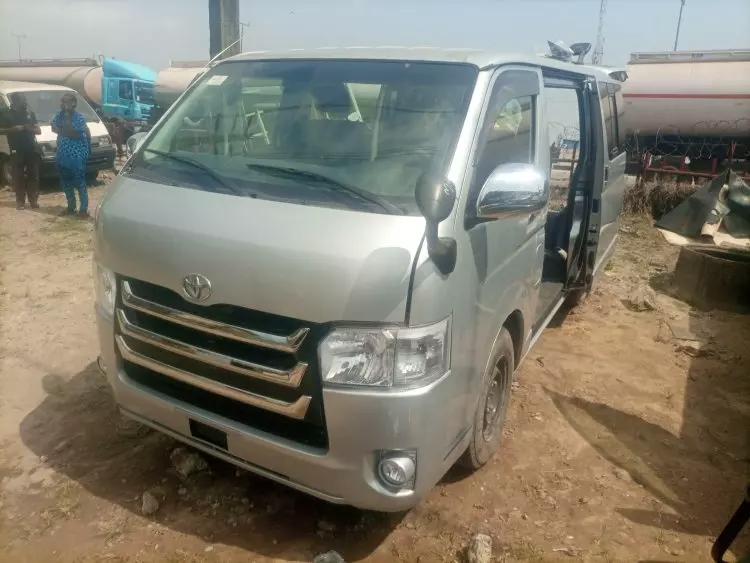 Toyota Hiace