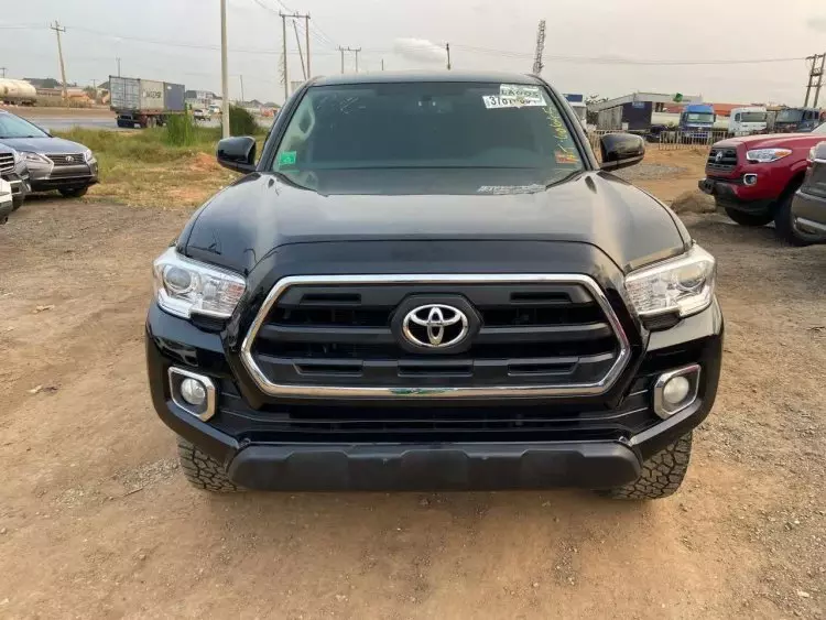 Toyota Tacoma